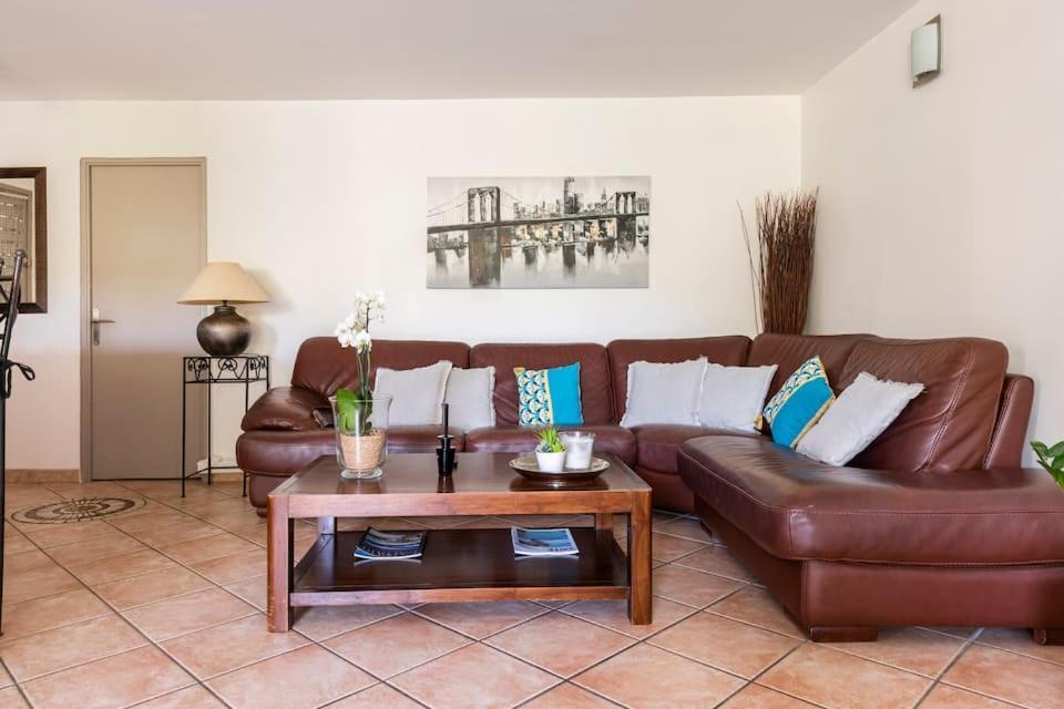 Cassis, Appartement 3 Chambres Avec Terrasse ภายนอก รูปภาพ