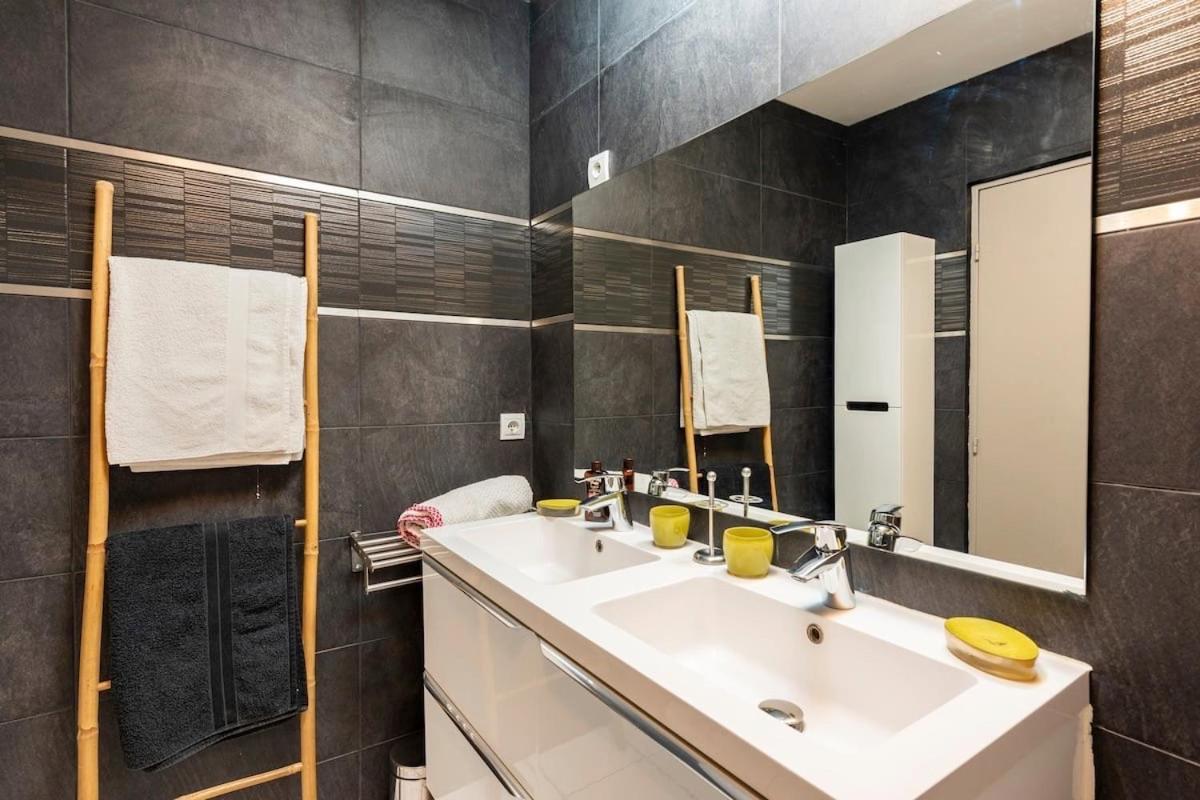 Cassis, Appartement 3 Chambres Avec Terrasse ภายนอก รูปภาพ